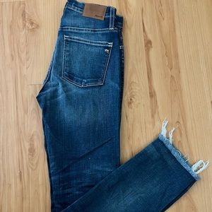 Madewell Size 25 Slim Straight Jeans Like New